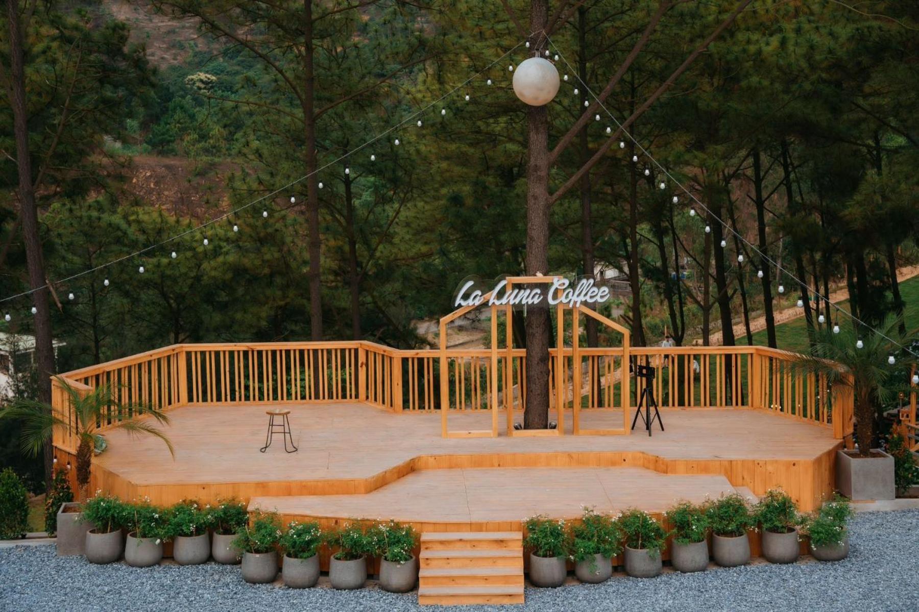 Nha Nghi Anh Dung Bed & Breakfast Ha Long Bagian luar foto